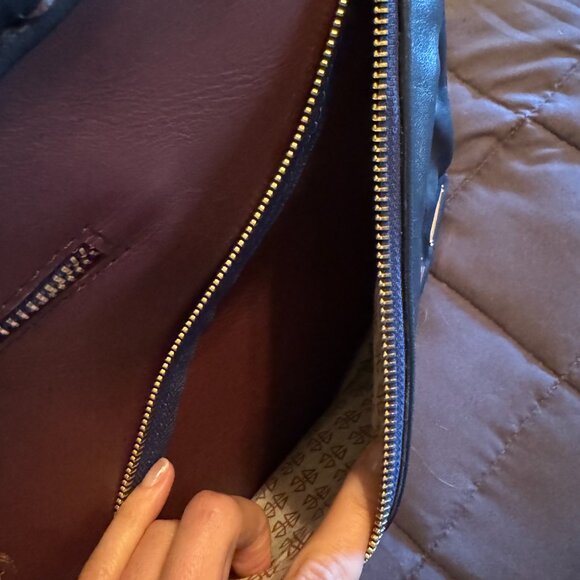 ZAAF Collection Globulus Convertible Backpack/Crossbody Bag - Picture 8 of 15